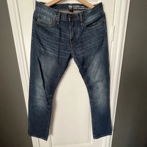 Gap Jeans - Gap Standard Taper // Skick: 8/10 // Använda men inget man märker // Skriv vid frågor!