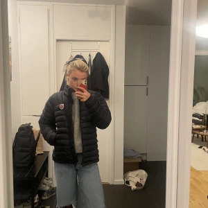 Fjällräven jacka  - Varm och snygg jacka från fjällräven!  Bra skick 