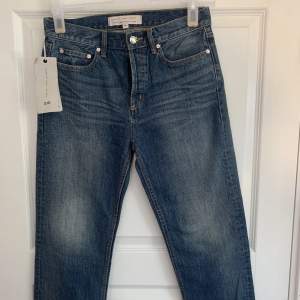 Helt nya jeans från Marc Jacobs. Storlek 26.