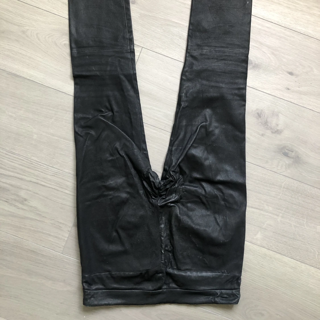 Skinnbyxor i äkta läder DAY strl 36 - 90
