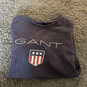 Gant T shirt - Bra skick! Storlek 170/S. Nypris 400