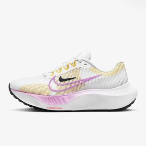 Nike zoom fly 5 - Nike joggingskor senaste modell. Helt nya, aldrig använda, Nypris 2000 Kr. Säljer pga inte kan returnera. Vid intresse fråga om fler bilder så skickas de
