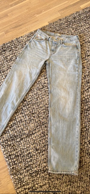 Lågmidjade jeans  - Från Gina 💕💕low Waits straight jeans🌸Helt nya