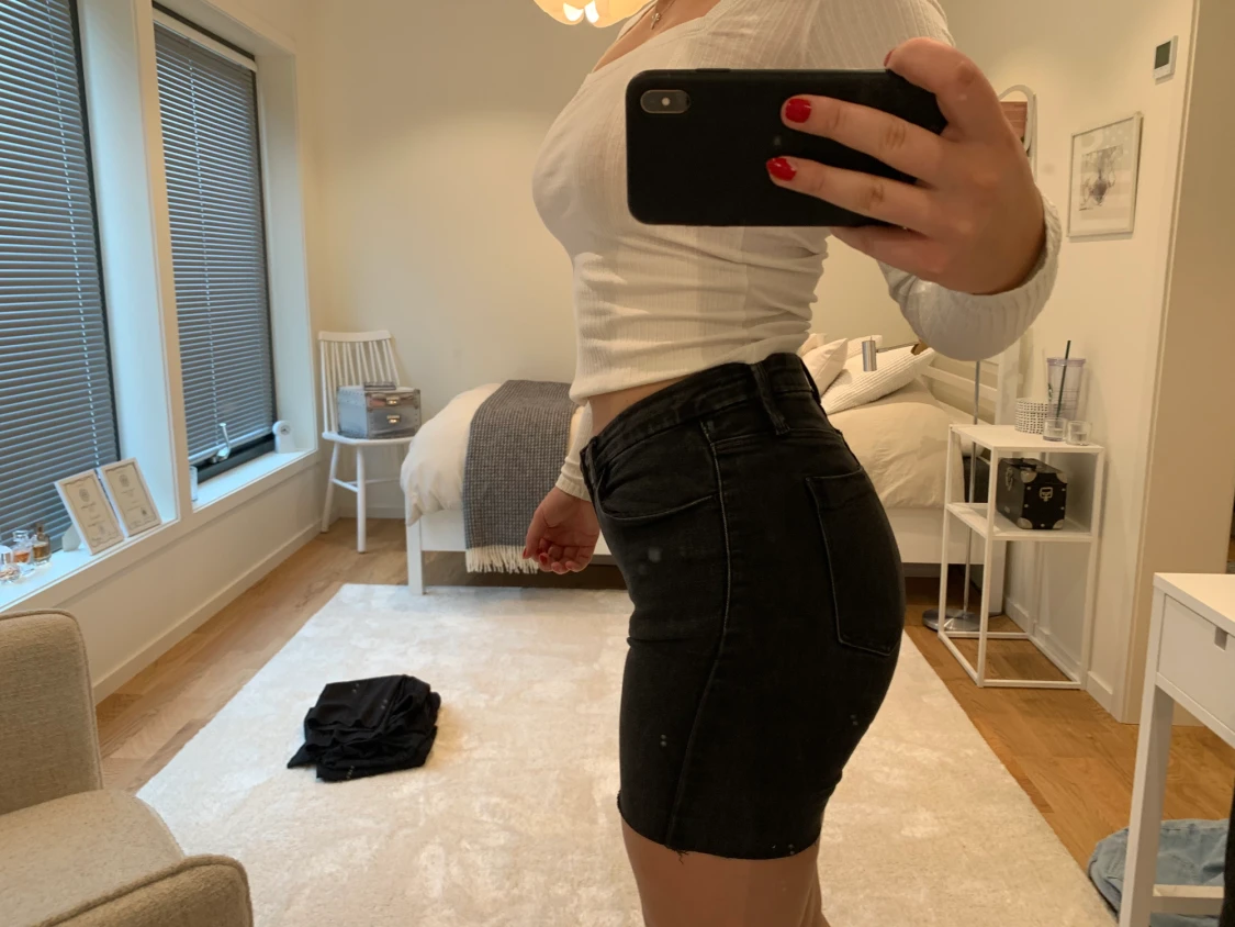 Längre tighta svarta shorts - 90