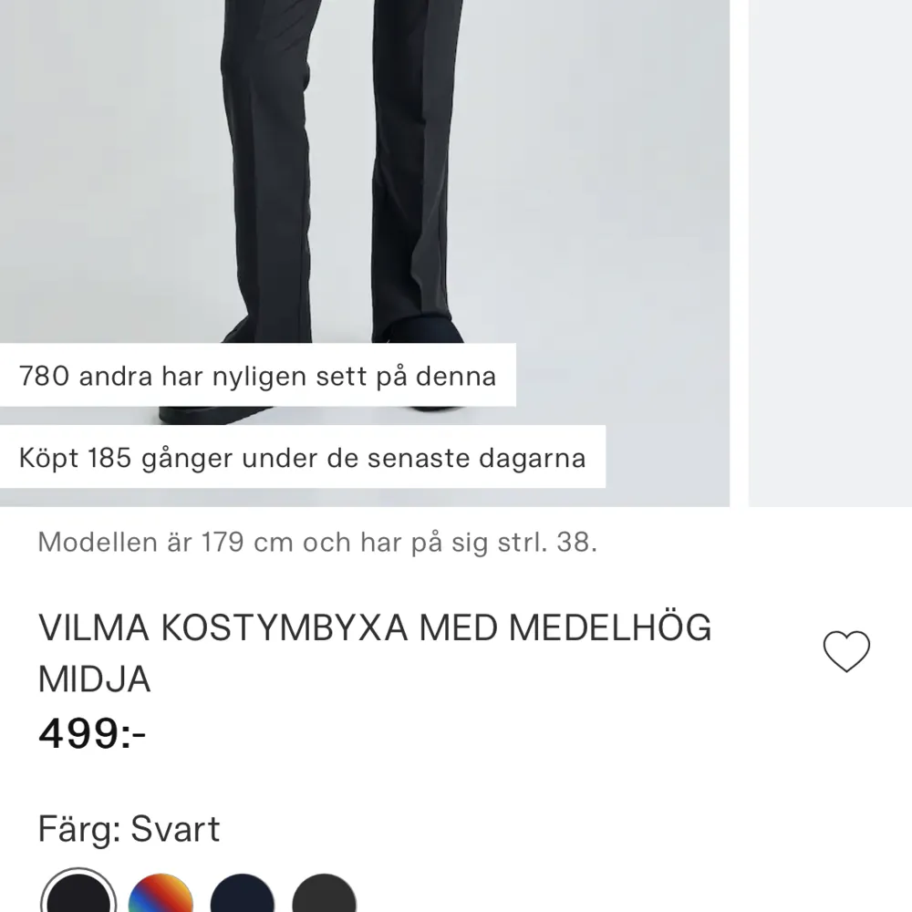 Helt nya oanvända byxor i modellen Vilma från Bikbok. Prislapp är kvar. I butik/online kostar de 499. Svarta 🖤. Jeans & Byxor.