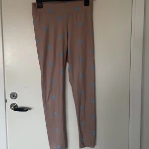 Tights - väldigt snygga och bekväma tights från Monki, Nyskick!