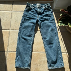 Just Junkies jeans  - Ett par just junkies jeans i mycket bra skick. Storleken är 28/30 och passformen är loose fit. Nypris: 999kr Mitt pris: 250kr