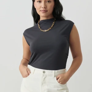 Soft touch tröja  - Säljer pågrund av jag inte använder den. Använt få tal gånger säljer den i mörkgrå 