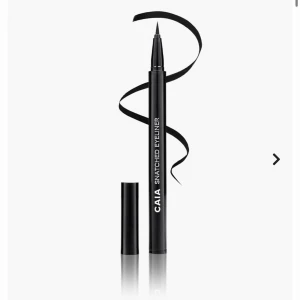 Caia eyeliner - Säljer denna eyeliner ifrån Caia, helt oöppnad! 🤍  Nypris 195kr! Köparen står för frakten! 