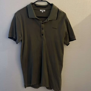 Calvin Klein  - Riktigt snygg Calvin Klein pike, legat i garderoben sen den köptes i våras endast testad fåtal gånger. 