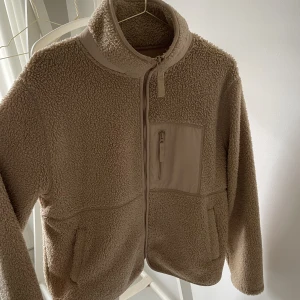 Teddyjacka - Super mysig teddyjacka, knappt använd