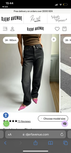 Raka jeans  - Raka jeans från djerf avenue som endast är använda en gång då jag inte gilla hur dem satt på mig 😭