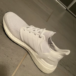 Adidas skor - Adidas skor oanvända 