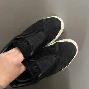 Eytys - Eytys skor som tyvärr är för stora för mig som vanligtvis har storlek 39/40. Fint skick! 