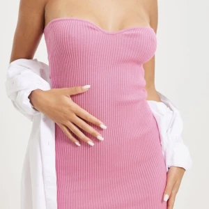 Rosa klänning  - Rosa klänning i storlek 