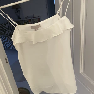 Fin blus  - Nästan helt oanvänd blus från Hm. Strl 34