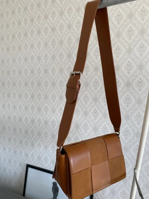 Väska - Hör av dig om du vill ha fler bilder eller frågor🦋