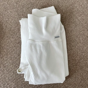 Aimn tights - Fint skick, inga defekter. Storlek XS.