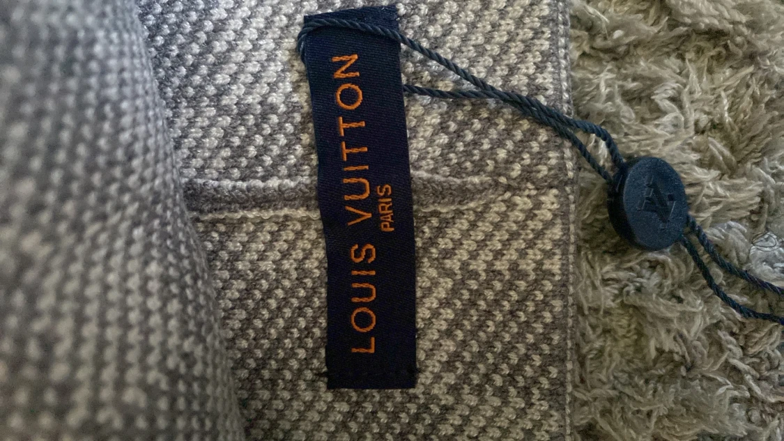 Grå Louis Vuitton mässa - 90