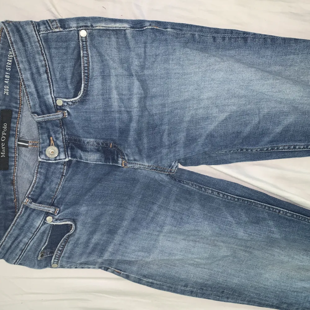 Lågmidjade jeans köpta i Italien från marc opolo. Bra skick och storlek 32/34 pris kan förhandlas. . Jeans & Byxor.