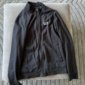 EA7 kofta  - EA7 kofta, storlek S, skick 7/10