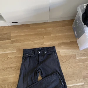 Hugo Boss jeans - Svarta stretch, strl 36/36 Mycket bra skick