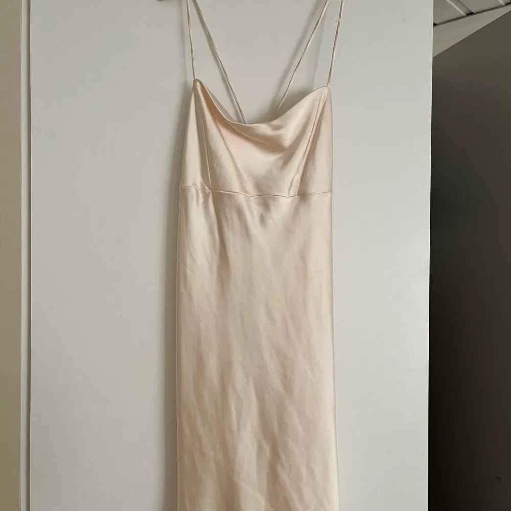 Jättefin kort klänning från Zara!! 😘😘. Klänningar.