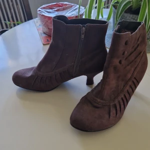 Klackskor - Bruna mocka klackskor