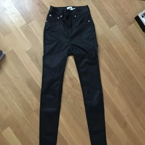 skinn jeans - skinn jeans från lager 157, storlek xs, inte använda, förutom då jag testa dom