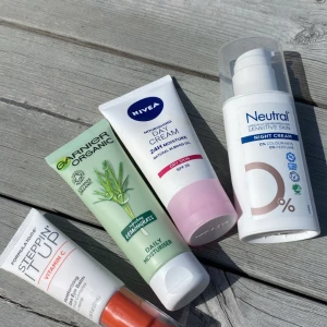 Oanvänd hudvård!! - Säljer detta paketet med oanvänd hudvård. Säljer allt för 150kr ordinarie pris för allt är 422kr