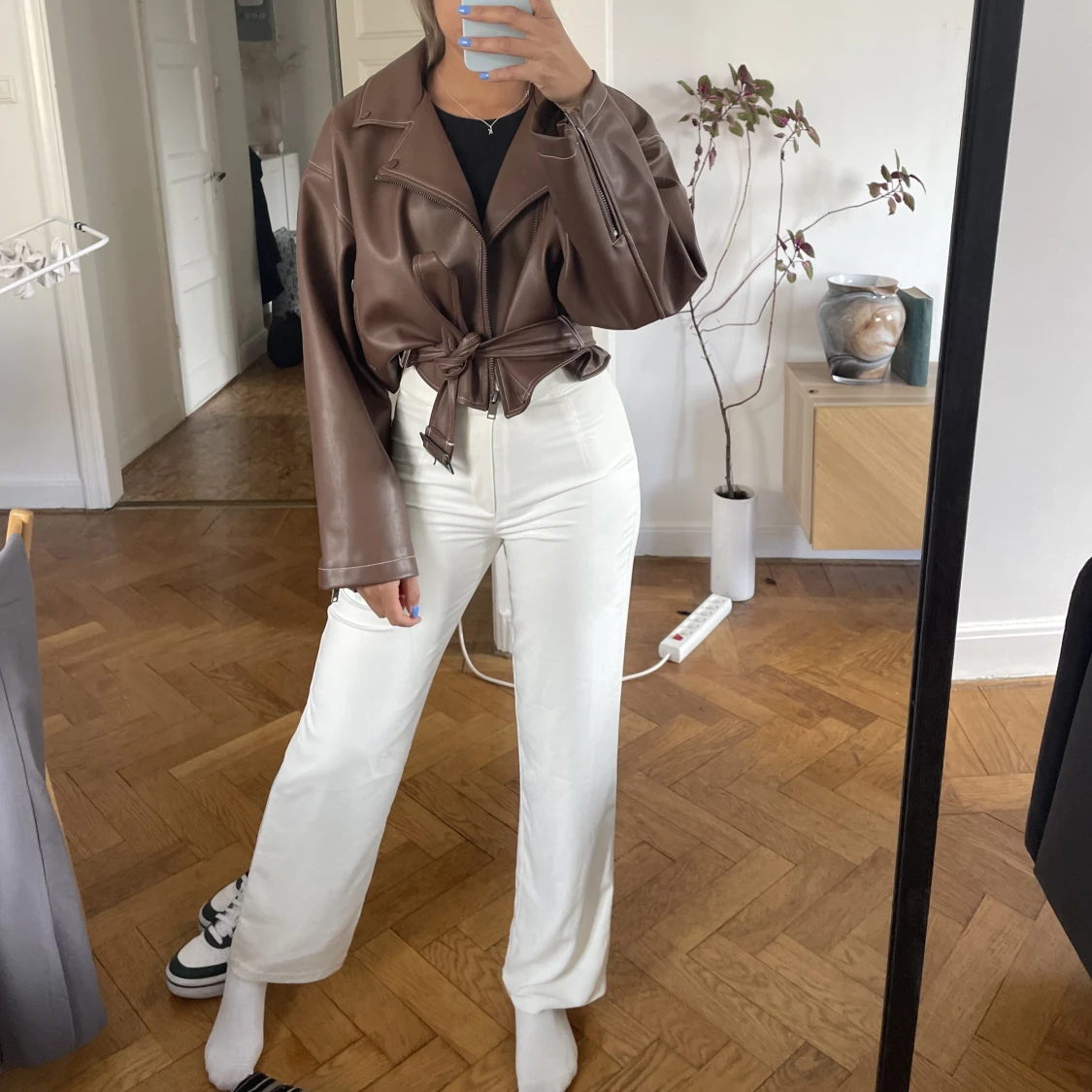 Vita kostymbyxor - 90