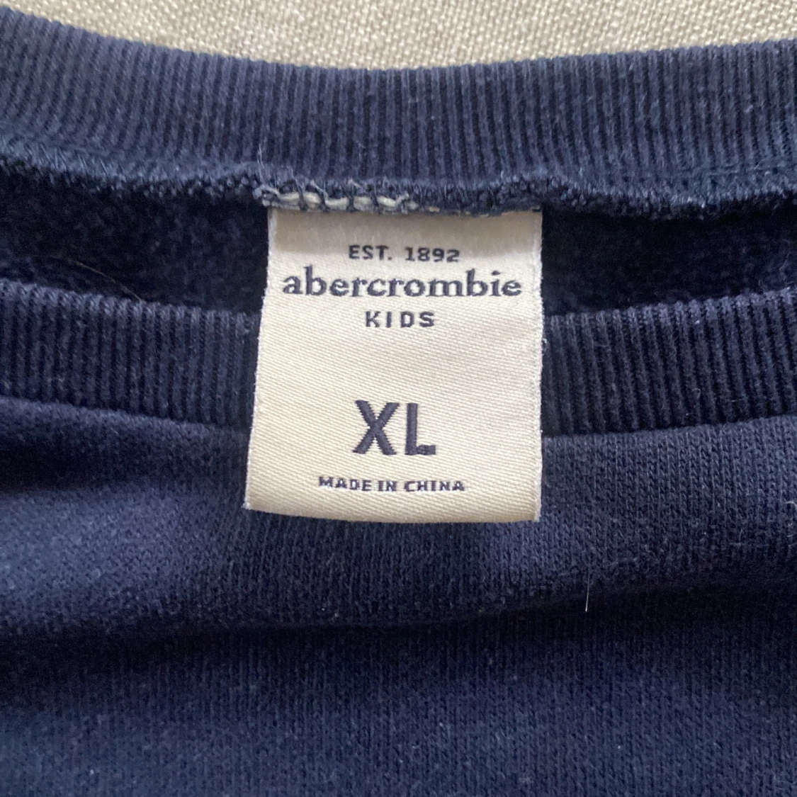 Abercrombie and fitch sweatshirt - 90