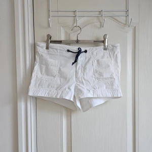 Peak Performance Shorts  - Superfina shorts från Peak Performance i bra skick! Storlek W26