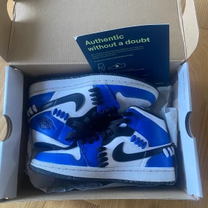 Jordans - Super fina och coola jordan 1 sisterhood, använt fåtal gånger och är precis som nya! Om man har frågor så är det bara att fråga, pris kan diskuteras 💕 frakt tillkommer 