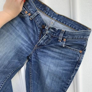 Levi’s jeans - Så snygga levi’s jeans som jag köpte men som tyvärr var för små i midjan! 