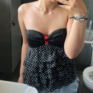 Bandeu topp - Säljer denna superfina toppen!! Endast testat men aldrig använd. 