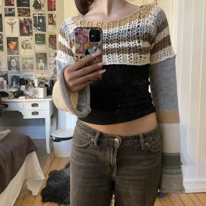 Stickad croppad top? - Aldrig använd!