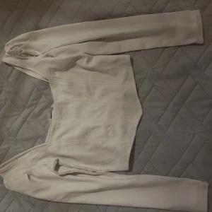 Topp - Superfin tröja/topp från H&M.  Aldrig använd.  Strlk S