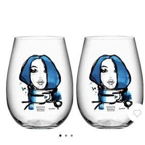 6st All about you vattenglas - Dricksglas från kosta Boda ”all about you” i blå färg. 2 är helt oanvända och 4 är använda enstaka gång!   Nypris 1497kr