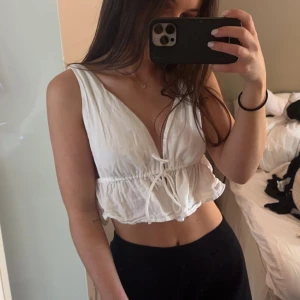 Sommartopp - Supersöt topp till sommaren!!! Bra skick!!🌸💕