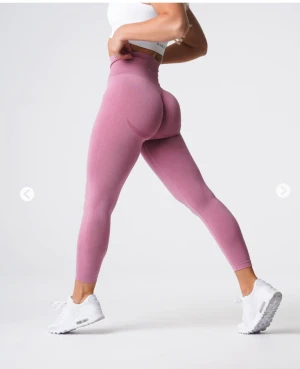 NVGTN  - Säljer dessa nästan aldrig använda thigtsen från nvgtn. Nypris 576❤️