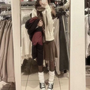 Långakjol  - Jätte fin färg och nystick ❤️säljer för de är inte min stil längre 