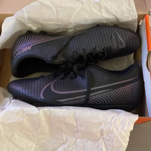 Utomhus Nike fotbollsskor - Nike vapor 13 club