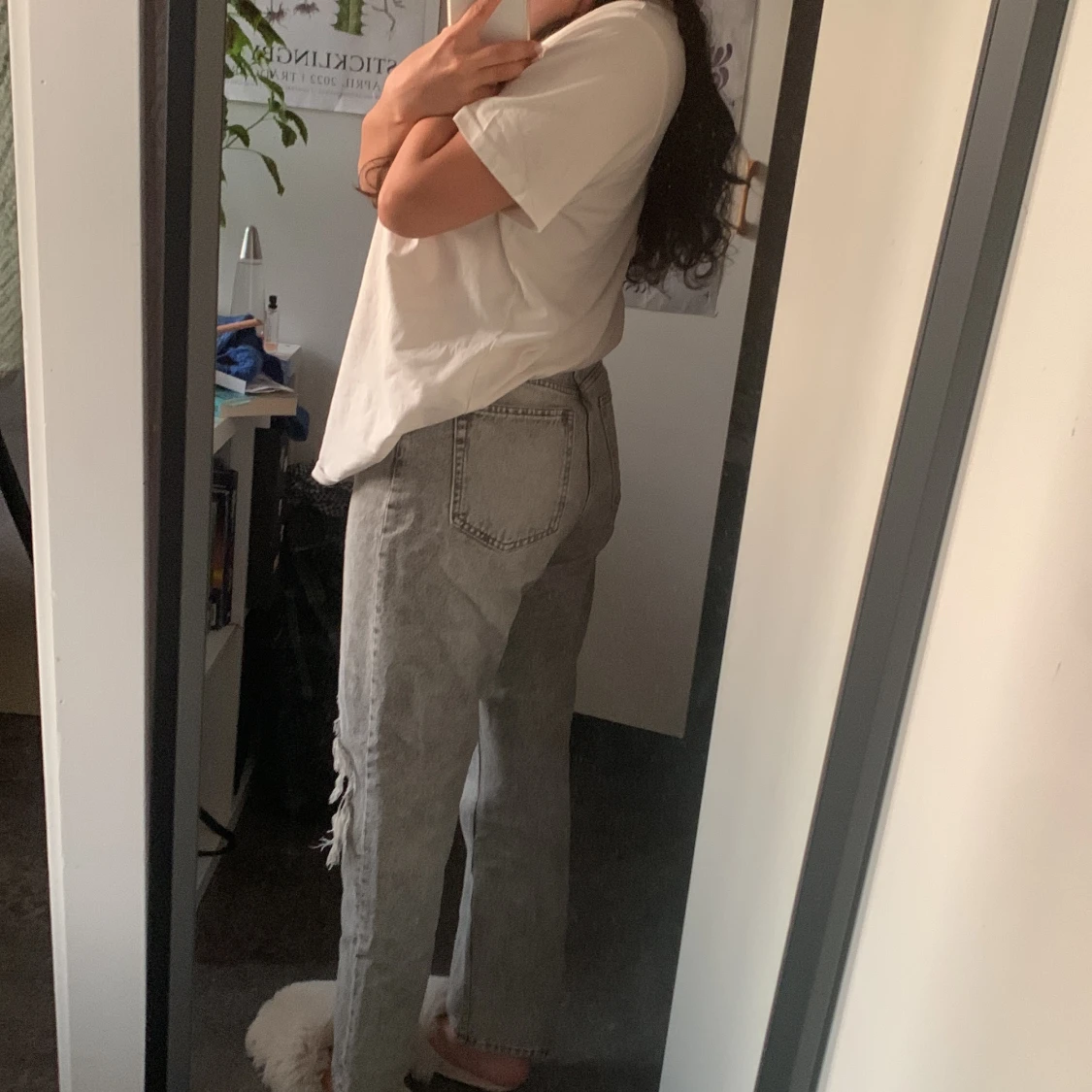 Ljusgråa jeans med hål - 90