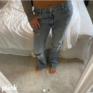 Bootcut jeans  - Superfina jeans från Bershka som jag älkskar men som tyvärr blivit för små. Dom är storlek 32. (Bilderna är lånade)