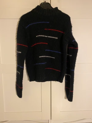 Stickad tröja  - Gullig tröja!💗