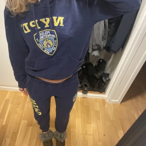 Mjukisset strl s - Mjukisbyxor och hoodie i strl s