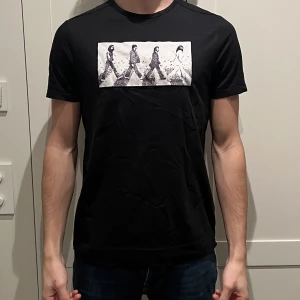 Limitato T-shirt  - Svart Limitato T-shirt från 2019. Knappast använd och riktigt bra skick. Original låda medföljer. 