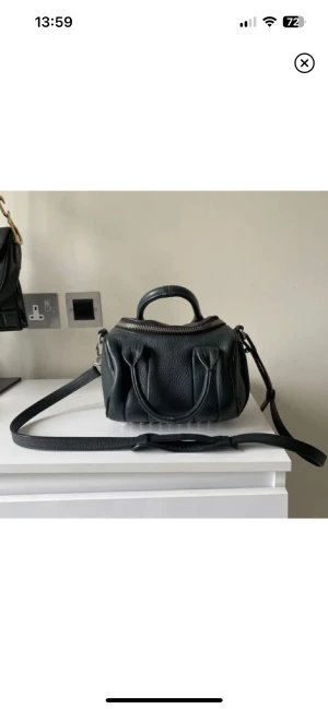 Alexander wang väska - Mörkgrön väska från Alexander wang, 1000+frakt