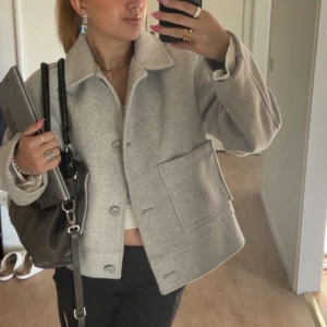 Väska  - Lägger upp annonsen igen då den andra är i budgivning och inte kan ändras!🩷🩷🩷perfekt till skoldagen! (Min dator får plats i)